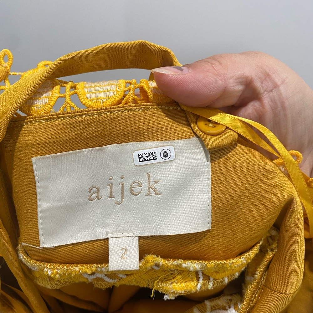 Aijek Juniors Lace Halter Neck Mini Gold Dress - Picture 5 of 6